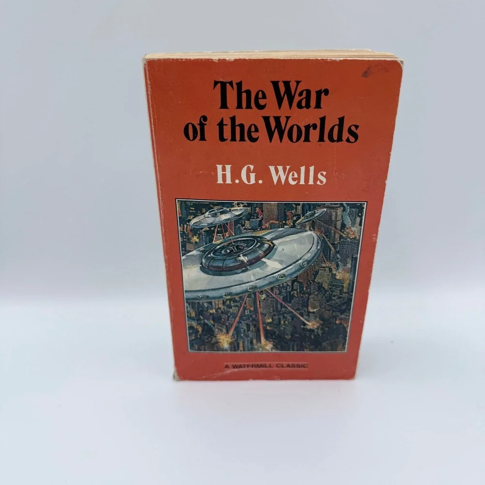 The War of the Worlds H.G. Wells 1980 Watermill Classic Paperback Vintage Sci-Fi